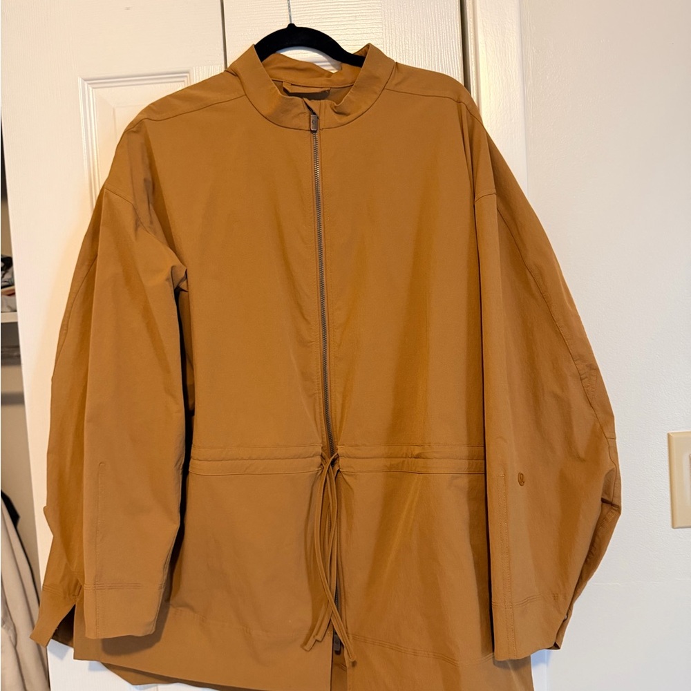 Lululemon rain jacket/wind breaker